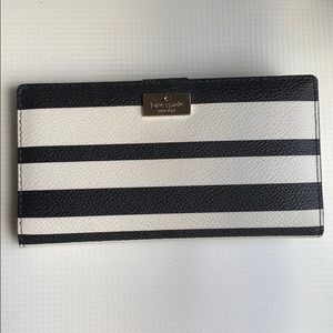 Kate Spade Wallet ♠️